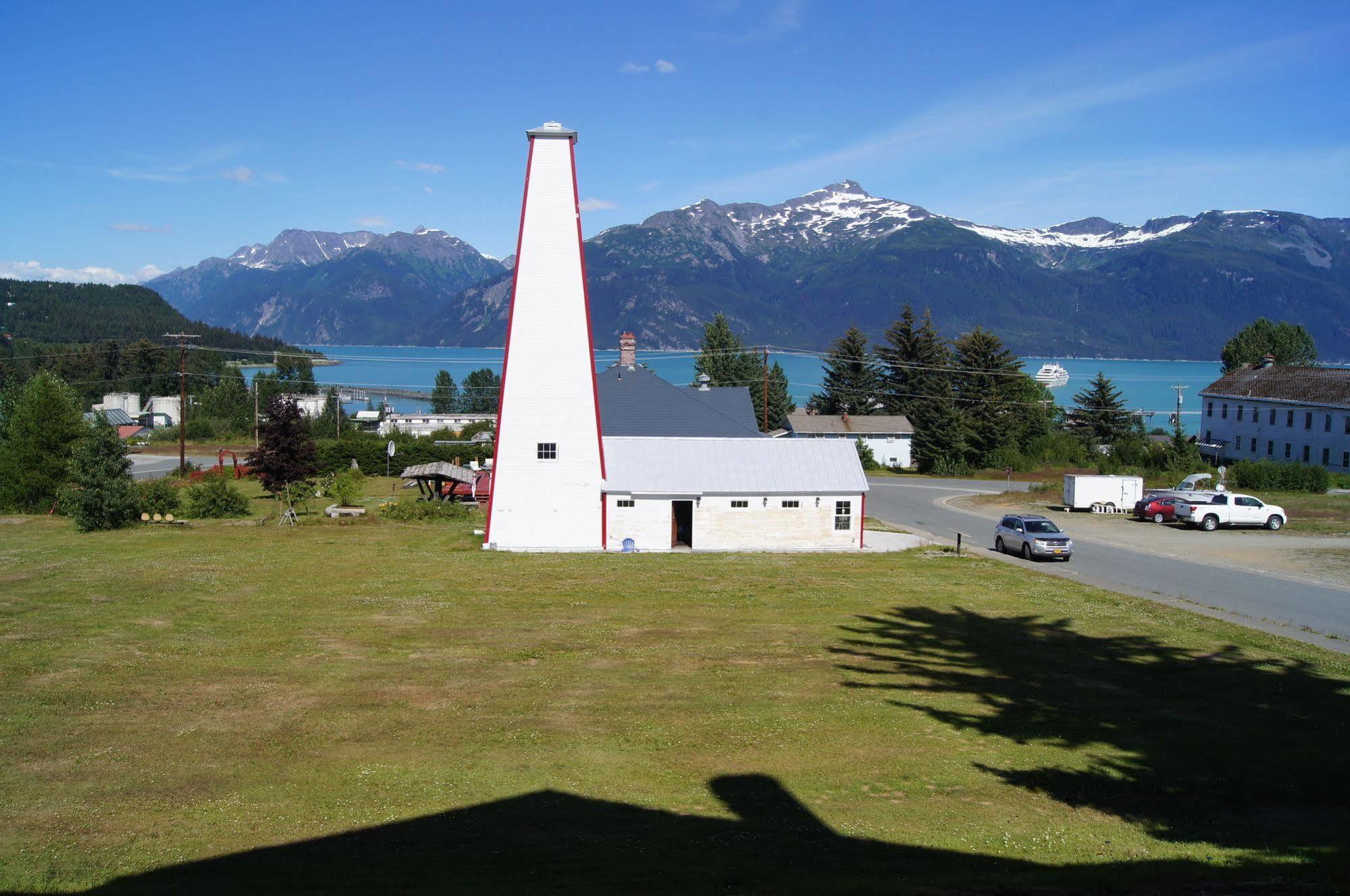 Hotel Halsingland Haines Buitenkant foto
