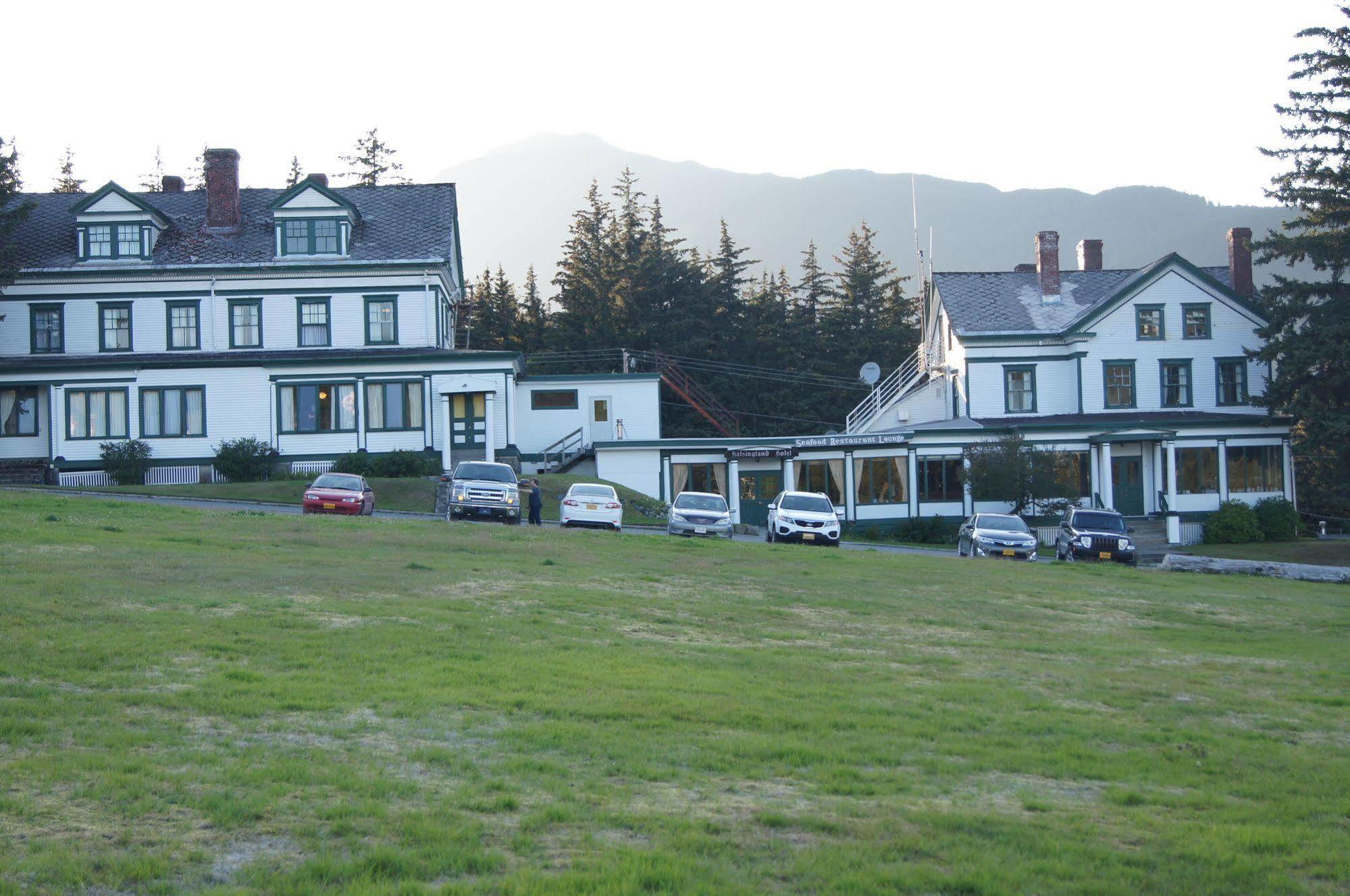 Hotel Halsingland Haines Buitenkant foto